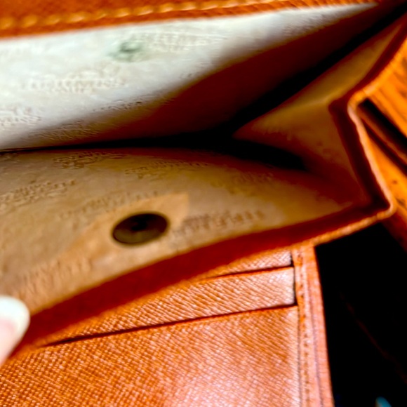 HOST PICK🎉NWOTHermes Calfskin wallet. Pouch/card&box.Seude interior&signage. - Picture 10 of 12